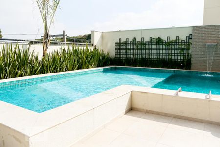 Apartamento para alugar com 33m², 2 quartos e sem vagaÁrea Comum - Piscina