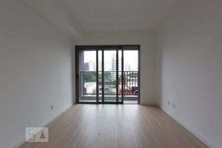 Sala/Quarto de kitnet/studio para alugar com 1 quarto, 24m² em Indianópolis, São Paulo