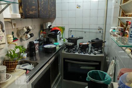 Casa de condomínio à venda com 60m², 2 quartos e 1 vagacozinha