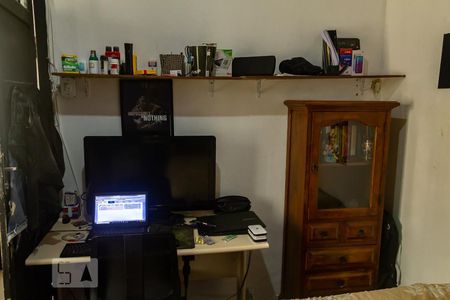 Casa de condomínio à venda com 60m², 2 quartos e 1 vagaquarto 2