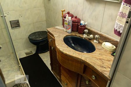 Casa de condomínio à venda com 60m², 2 quartos e 1 vagabanheiro social
