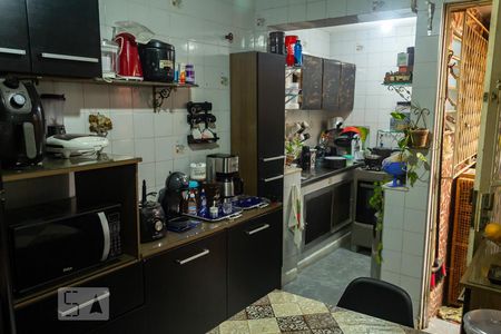 Casa de condomínio à venda com 60m², 2 quartos e 1 vagacozinha