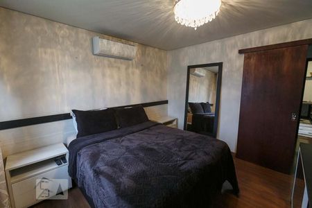 Casa de condomínio à venda com 220m², 3 quartos e 3 vagasQuarto 3 - Suíte