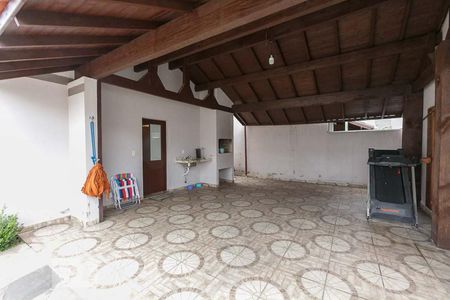 Casa de condomínio à venda com 220m², 3 quartos e 3 vagasGaragem