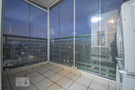 Apartamento à venda com 90m², 2 quartos e 2 vagasVaranda do Quarto 1