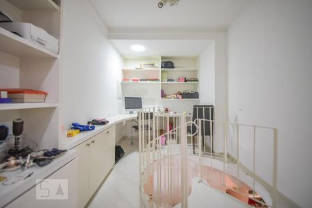 Apartamento à venda com 90m², 2 quartos e 2 vagasSala do 2 andar