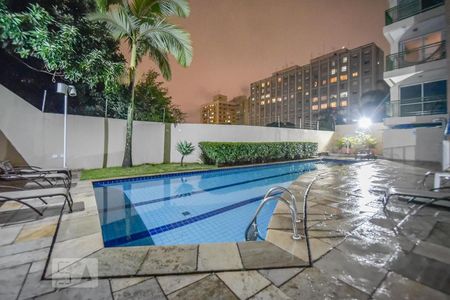 Apartamento à venda com 90m², 2 quartos e 2 vagasÁrea comum - Piscina