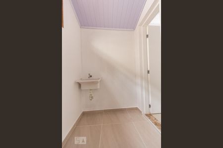 Casa para alugar com 75m², 2 quartos e 1 vaga Casa para alugar com 75m², 2 quartos e 1 vagaLavanderia