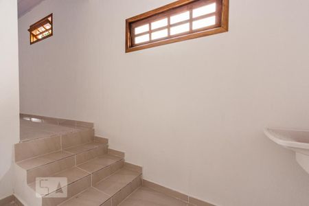 Casa para alugar com 75m², 2 quartos e 1 vaga Casa para alugar com 75m², 2 quartos e 1 vagaLavanderia
