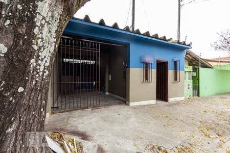 Casa para alugar com 75m², 2 quartos e 1 vaga Casa para alugar com 75m², 2 quartos e 1 vagaFachada