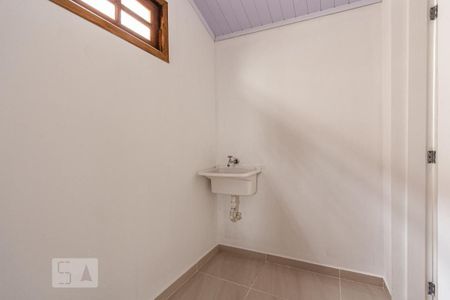 Casa para alugar com 75m², 2 quartos e 1 vaga Casa para alugar com 75m², 2 quartos e 1 vagaLavanderia