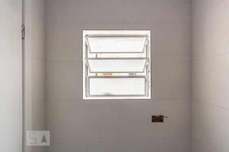 Casa para alugar com 75m², 2 quartos e 1 vaga Casa para alugar com 75m², 2 quartos e 1 vagaBanheiro