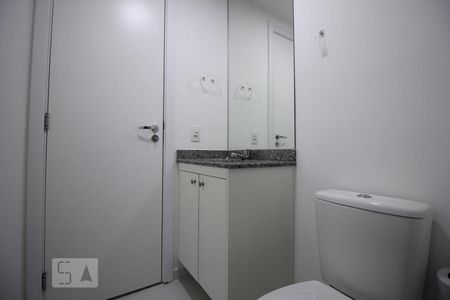 Banheiro de kitnet/studio à venda com 1 quarto, 30m² em Liberdade, São Paulo