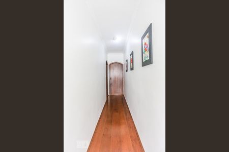 Casa à venda com 332m², 3 quartos e 2 vagasCorredor