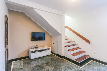 Casa à venda com 332m², 3 quartos e 2 vagasSala de TV