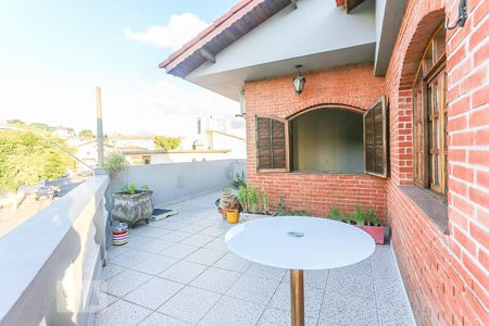 Casa à venda com 332m², 3 quartos e 2 vagasVaranda com Churrasqueira