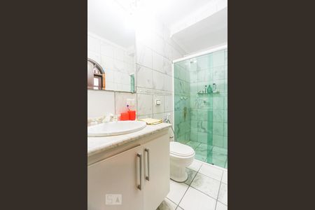 Casa à venda com 332m², 3 quartos e 2 vagasBanheiro Suite 2