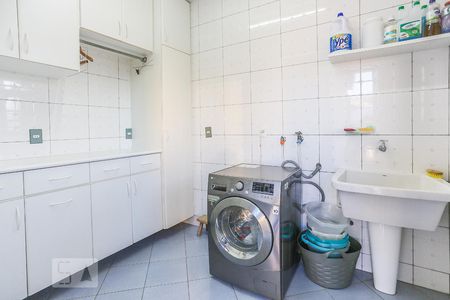 Casa à venda com 332m², 3 quartos e 2 vagasArea de Serviço