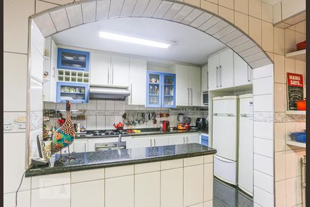 Casa à venda com 332m², 3 quartos e 2 vagasCozinha