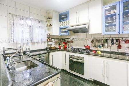 Casa à venda com 332m², 3 quartos e 2 vagasCozinha