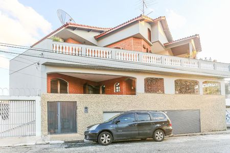 Casa à venda com 332m², 3 quartos e 2 vagasFachada
