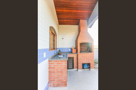 Casa à venda com 332m², 3 quartos e 2 vagasVaranda com Churrasqueira