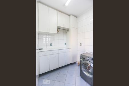 Casa à venda com 332m², 3 quartos e 2 vagasArea de Serviço