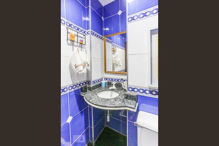 Casa à venda com 332m², 3 quartos e 2 vagasLavabo