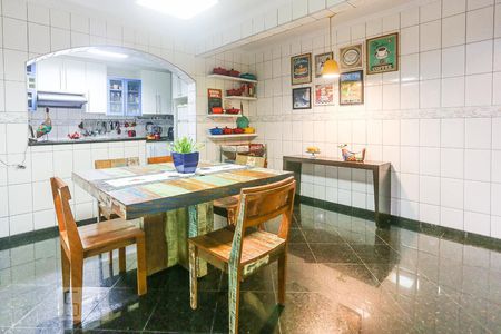 Casa à venda com 332m², 3 quartos e 2 vagasCopa