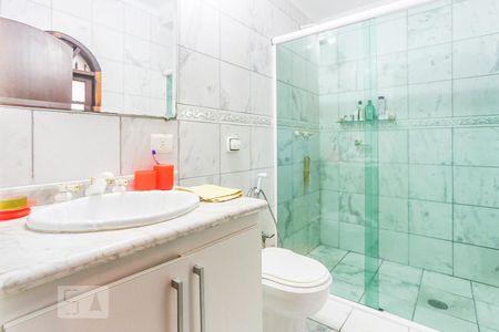 Casa à venda com 332m², 3 quartos e 2 vagasBanheiro Suite 2