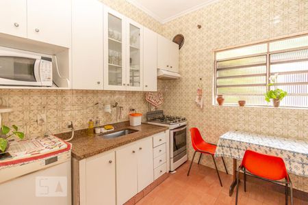 Casa à venda com 160m², 3 quartos e 2 vagas Casa à venda com 160m², 3 quartos e 2 vagasCozinha