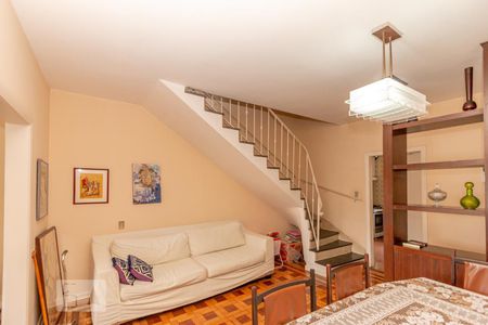 Sala de casa à venda com 3 quartos, 160m² em Parque Colonial, São Paulo