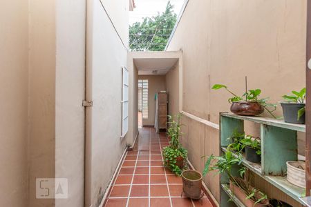 Casa à venda com 160m², 3 quartos e 2 vagas Casa à venda com 160m², 3 quartos e 2 vagasCorredor Lateral