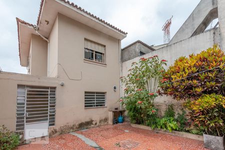 Casa à venda com 160m², 3 quartos e 2 vagas Casa à venda com 160m², 3 quartos e 2 vagasQuintal
