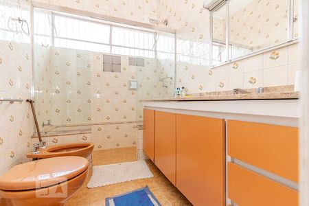 Casa à venda com 160m², 3 quartos e 2 vagas Casa à venda com 160m², 3 quartos e 2 vagasBanheiro