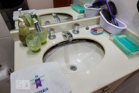 Apartamento à venda com 107m², 2 quartos e 1 vagaBanheiro da Suíte 2