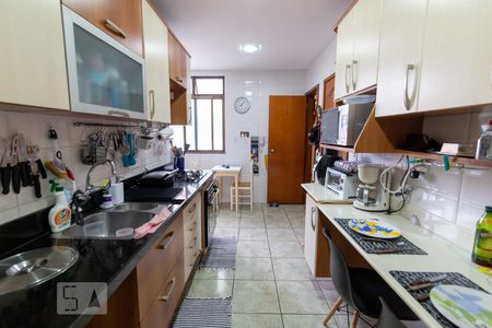 Apartamento à venda com 107m², 2 quartos e 1 vagaCozinha