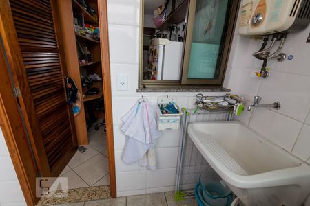 Apartamento à venda com 107m², 2 quartos e 1 vagaÁrea de Serviço