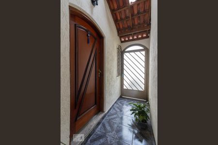 Casa à venda com 125m², 3 quartos e 2 vagasAcesso de Entrada e Corredor