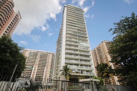 Apartamento para alugar com 90m², 2 quartos e 2 vagas Apartamento para alugar com 90m², 2 quartos e 2 vagasFachada