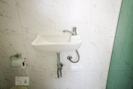 Apartamento para alugar com 90m², 2 quartos e 2 vagas Apartamento para alugar com 90m², 2 quartos e 2 vagasBanheiro de Serviço