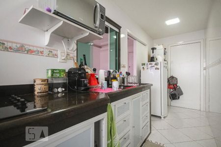 Apartamento para alugar com 90m², 2 quartos e 2 vagas Apartamento para alugar com 90m², 2 quartos e 2 vagasCozinha