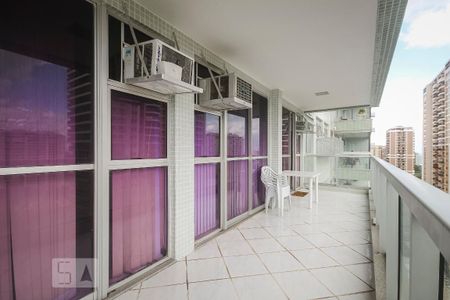 Apartamento para alugar com 90m², 2 quartos e 2 vagas Apartamento para alugar com 90m², 2 quartos e 2 vagasVaranda