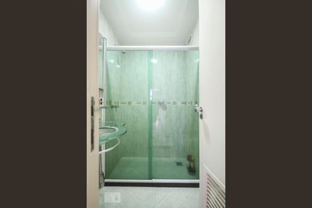 Apartamento para alugar com 90m², 2 quartos e 2 vagas Apartamento para alugar com 90m², 2 quartos e 2 vagasBanheiro da Suíte