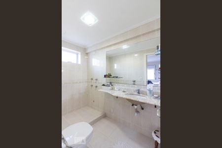 Apartamento à venda com 230m², 3 quartos e 2 vagasBanheiro da Suíte