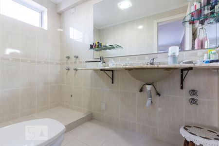 Apartamento à venda com 230m², 3 quartos e 2 vagasBanheiro da Suíte