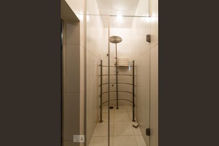 Apartamento à venda com 52m², 1 quarto e 1 vagaDucha