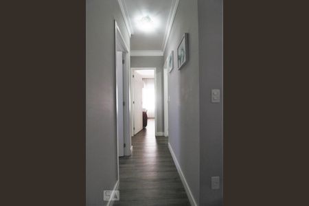 Corredor de apartamento para alugar com 3 quartos, 69m² em Vila Andrade, São Paulo