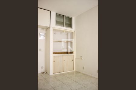 Quarto/Cozinha  de kitnet/studio para alugar com 1 quarto, 25m² em Centro, Rio de Janeiro