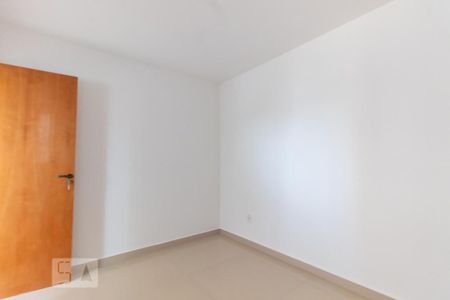 Quarto 2 de apartamento para alugar com 2 quartos, 45m² em Cidade Antônio Estevão de Carvalho, São Paulo